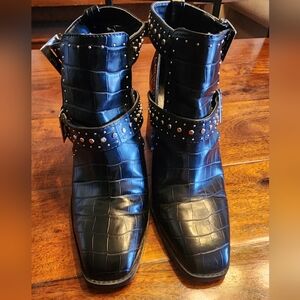 Zara Black Croc-Embossed Ankle Boots with Studded Straps Sz 40 EU Heels 3.75"